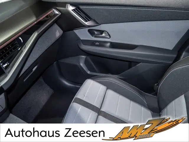 Opel Grandland view 13