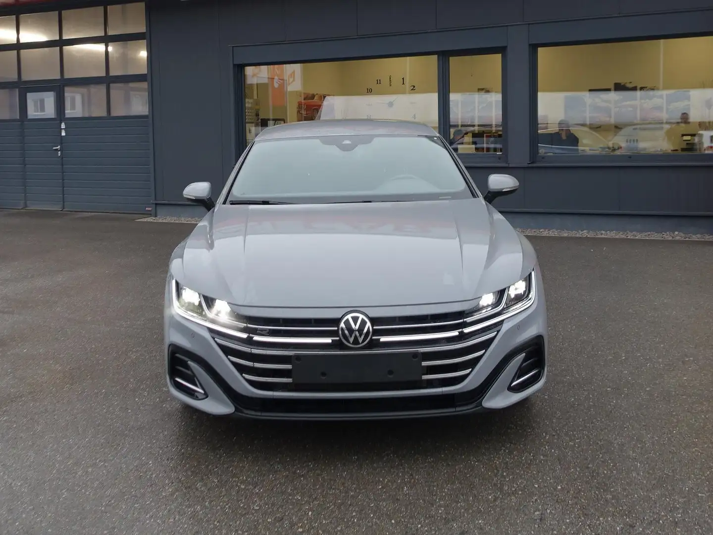 Volkswagen Arteon R-Line 4M. DSG "Webasto,AHV,Navi,Kamera,LED Gris - 1