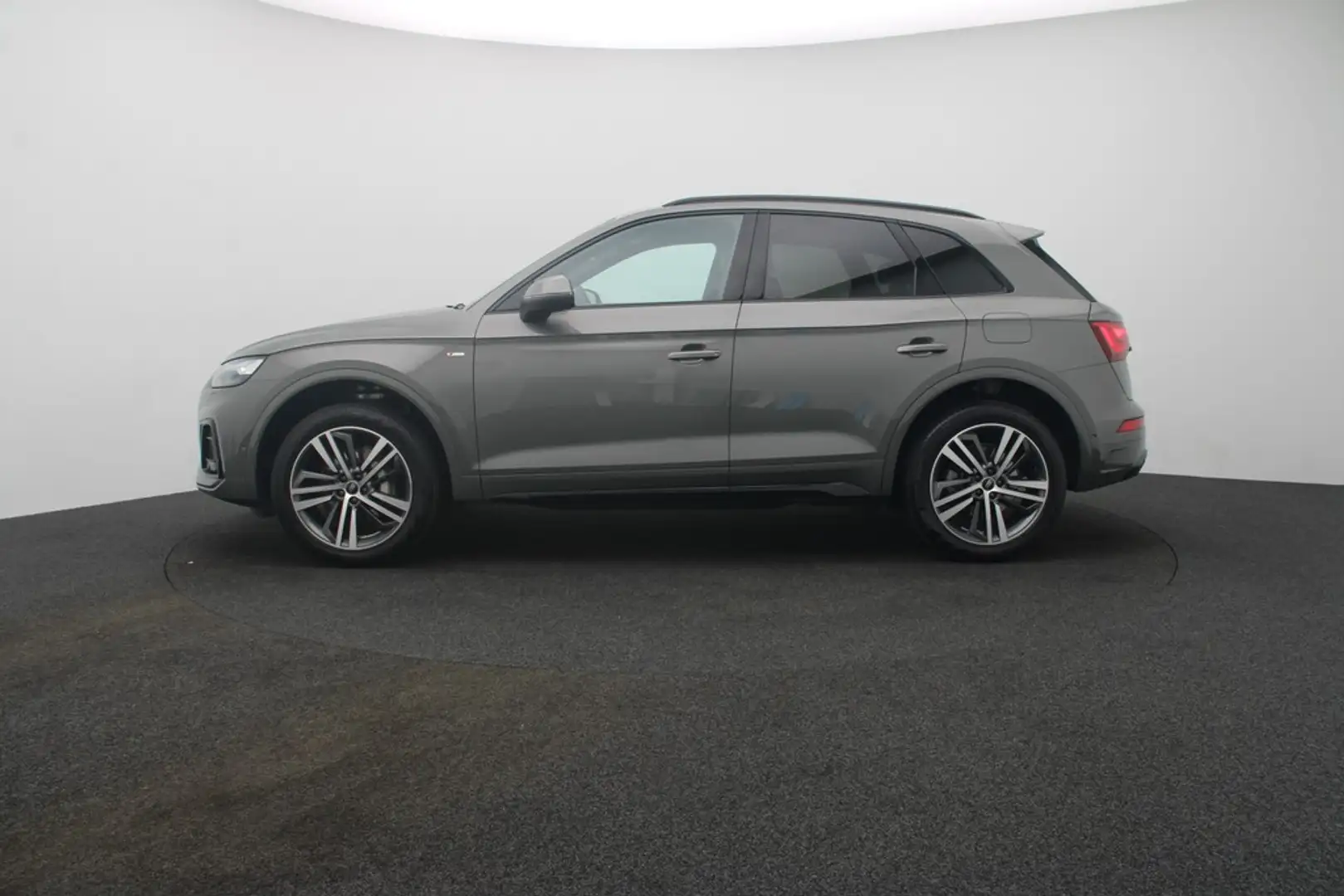 Audi Q5 50 TFSI e quattro S line Matrix Navi B&O ACC Gris - 2