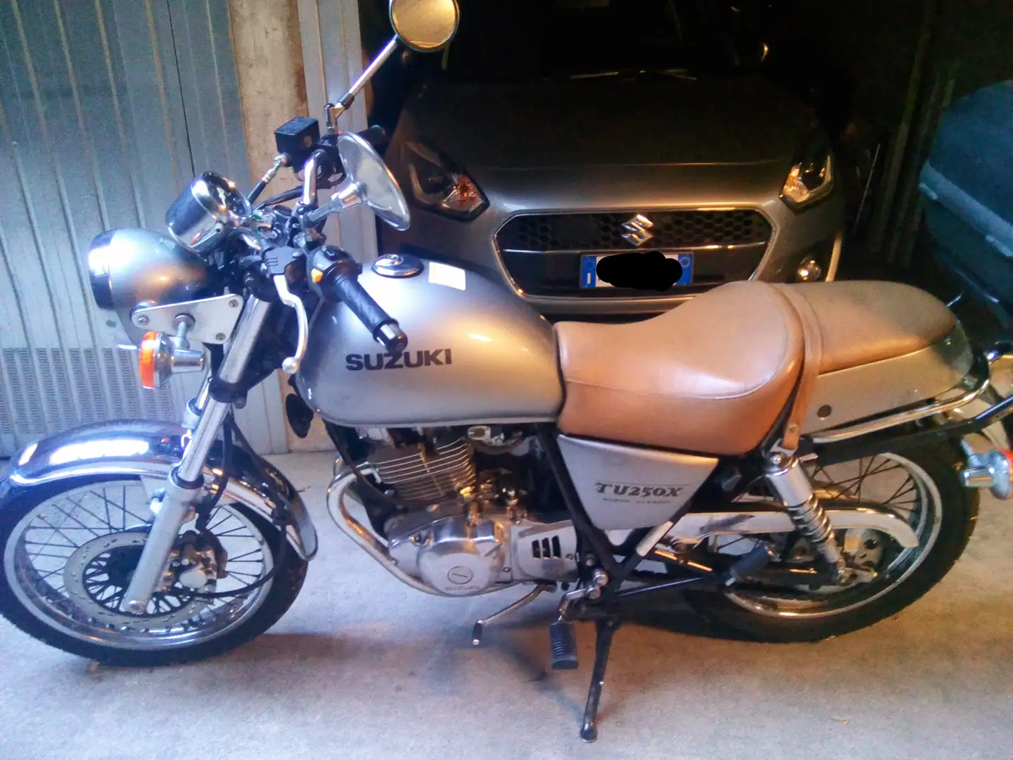 Suzuki TU 250 X Argent - 1