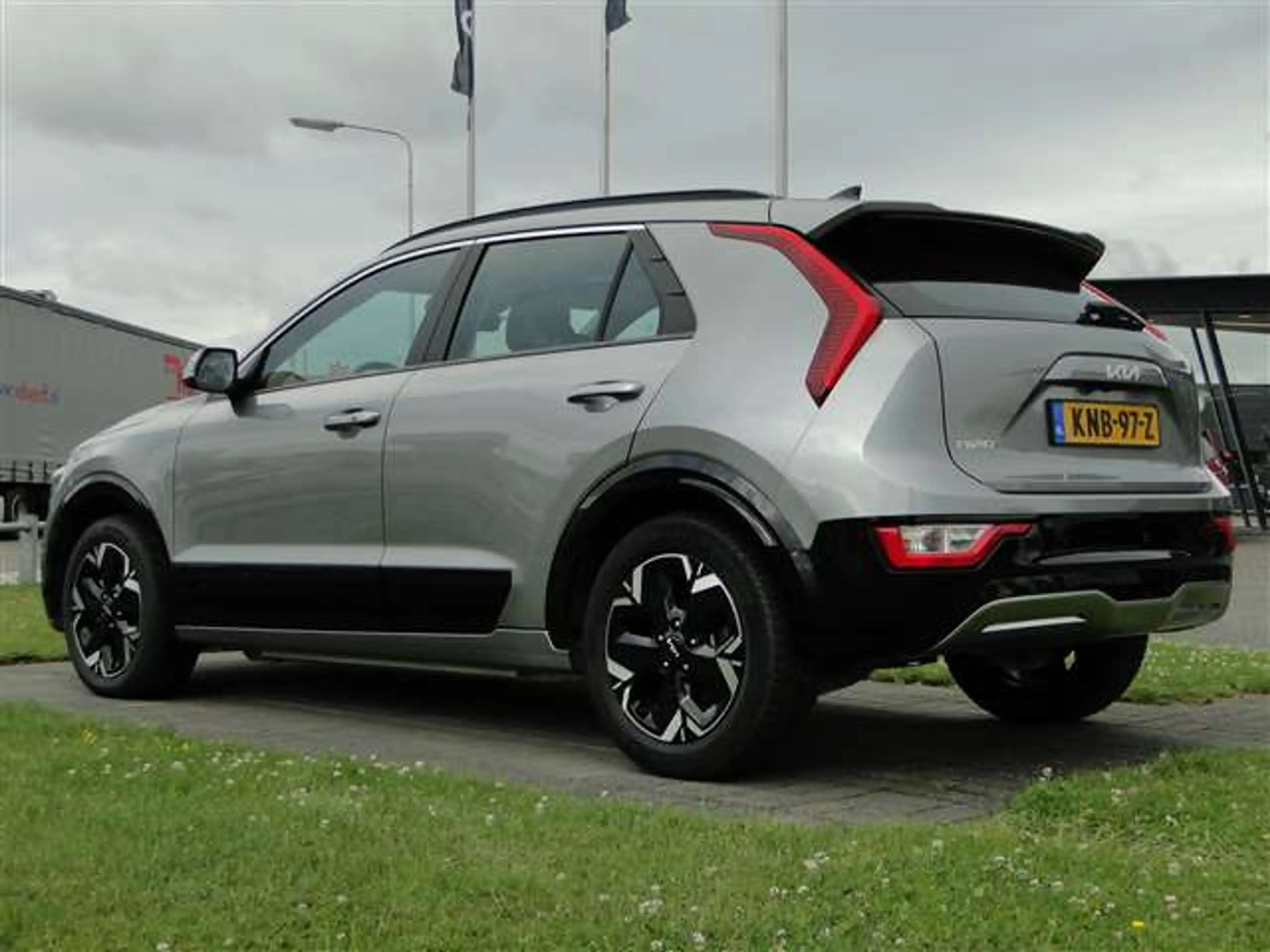 Kia e-Niro EV 64,8 kWh 204pk DynamicLine + Stuur & Stoelverwa — photo 2