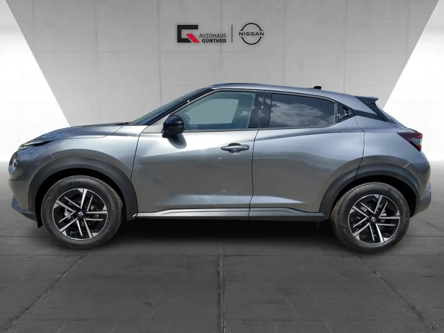 Nissan Juke N-Connecta 1.6 HYBRID 4AMT Winter Grau - 2