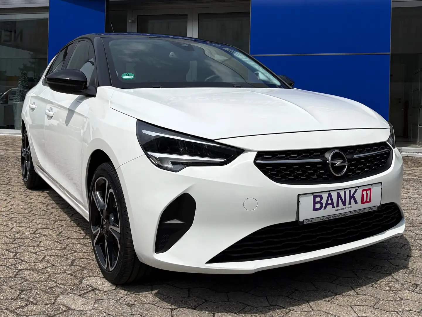 Opel Corsa Elegance 1.2 Weiß - 2