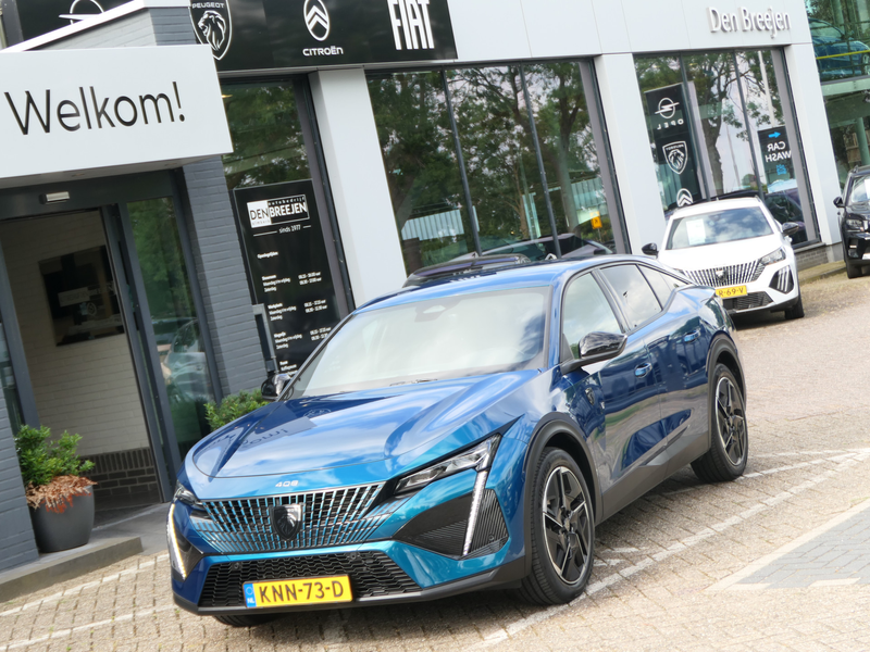 Peugeot 408 1.6 HYbrid 225 EAT8 GT — photo 10
