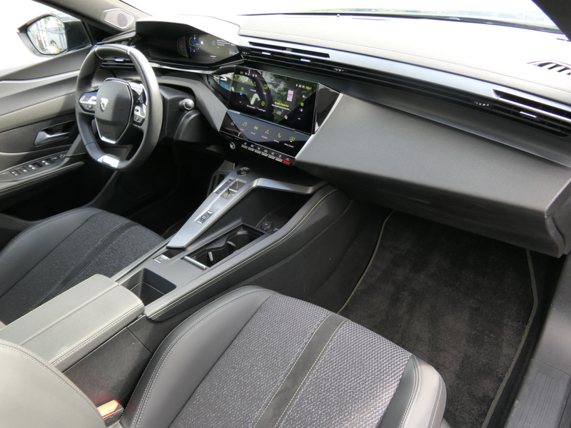 Peugeot 408 1.6 HYbrid 225 EAT8 GT — photo 16