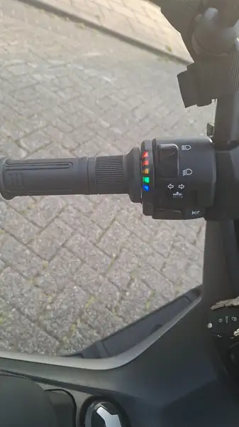 Yamaha NMAX 125 - foto 8