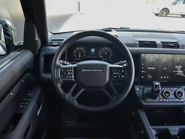 Land Rover Defender view 14