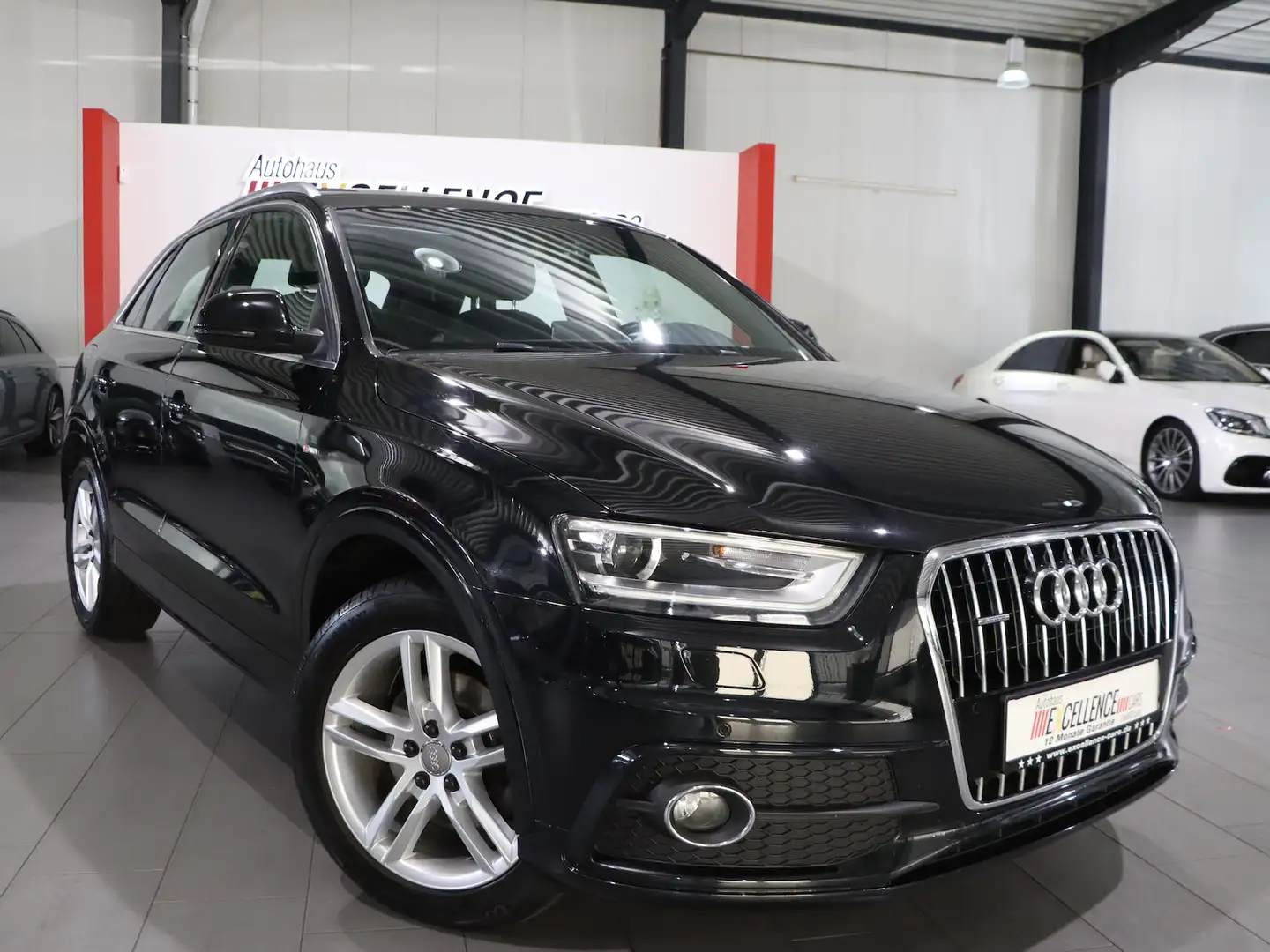 Audi Q3 2.0 TDI QUATTRO S-TRONIC S-LINE / PANORAMA / Noir - 2