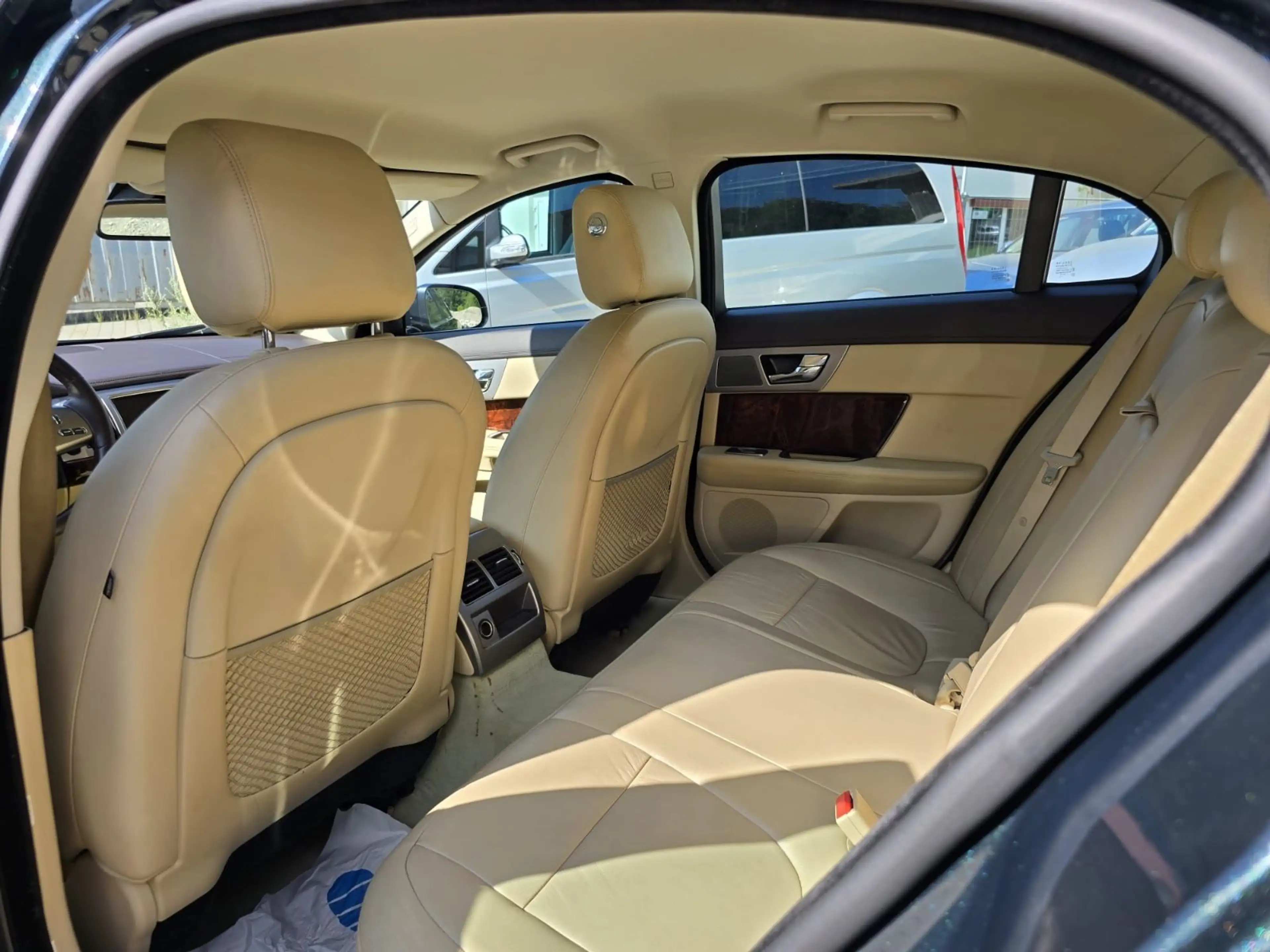 Jaguar XF 3.0 V6 Diesel S Luxury — photo 28