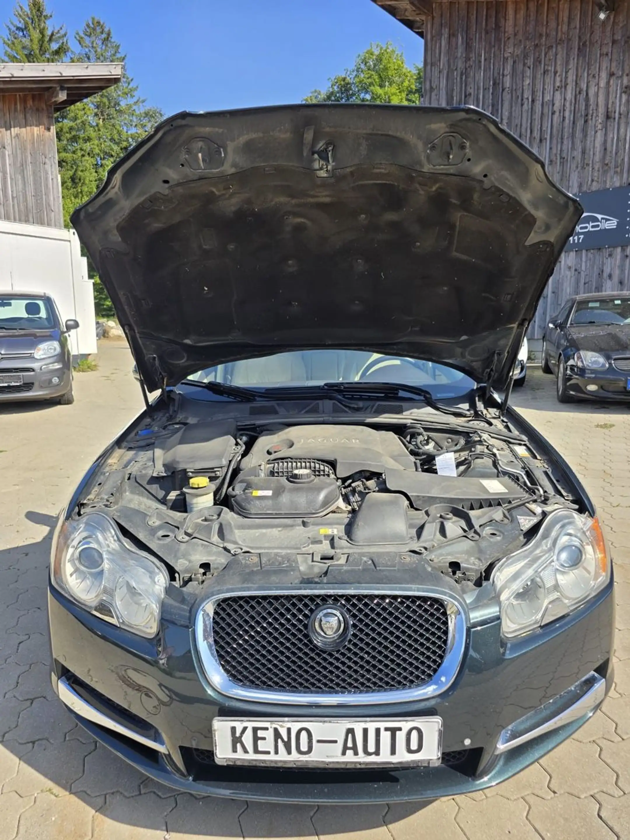 Jaguar XF 3.0 V6 Diesel S Luxury — photo 40
