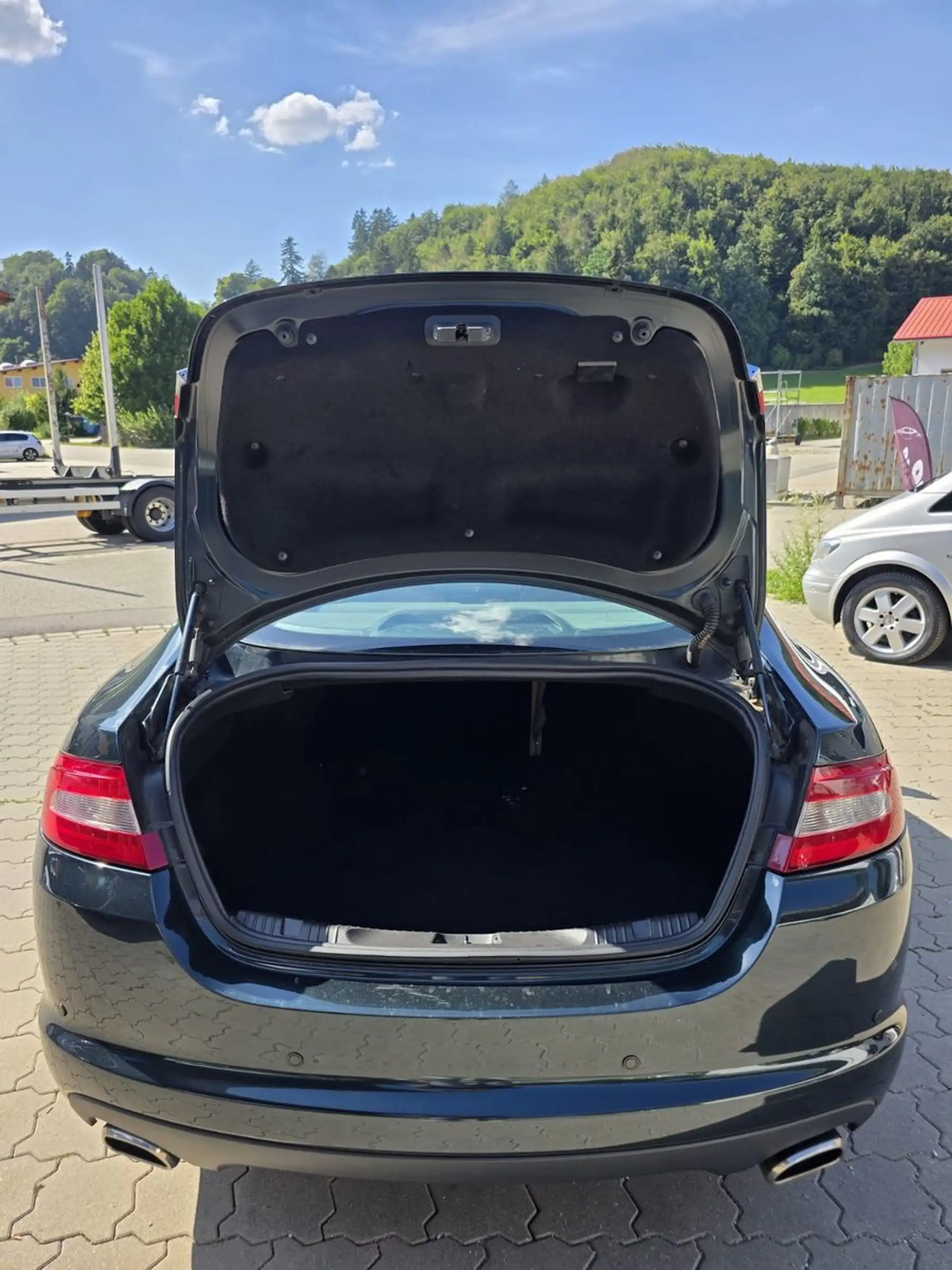 Jaguar XF 3.0 V6 Diesel S Luxury — photo 36