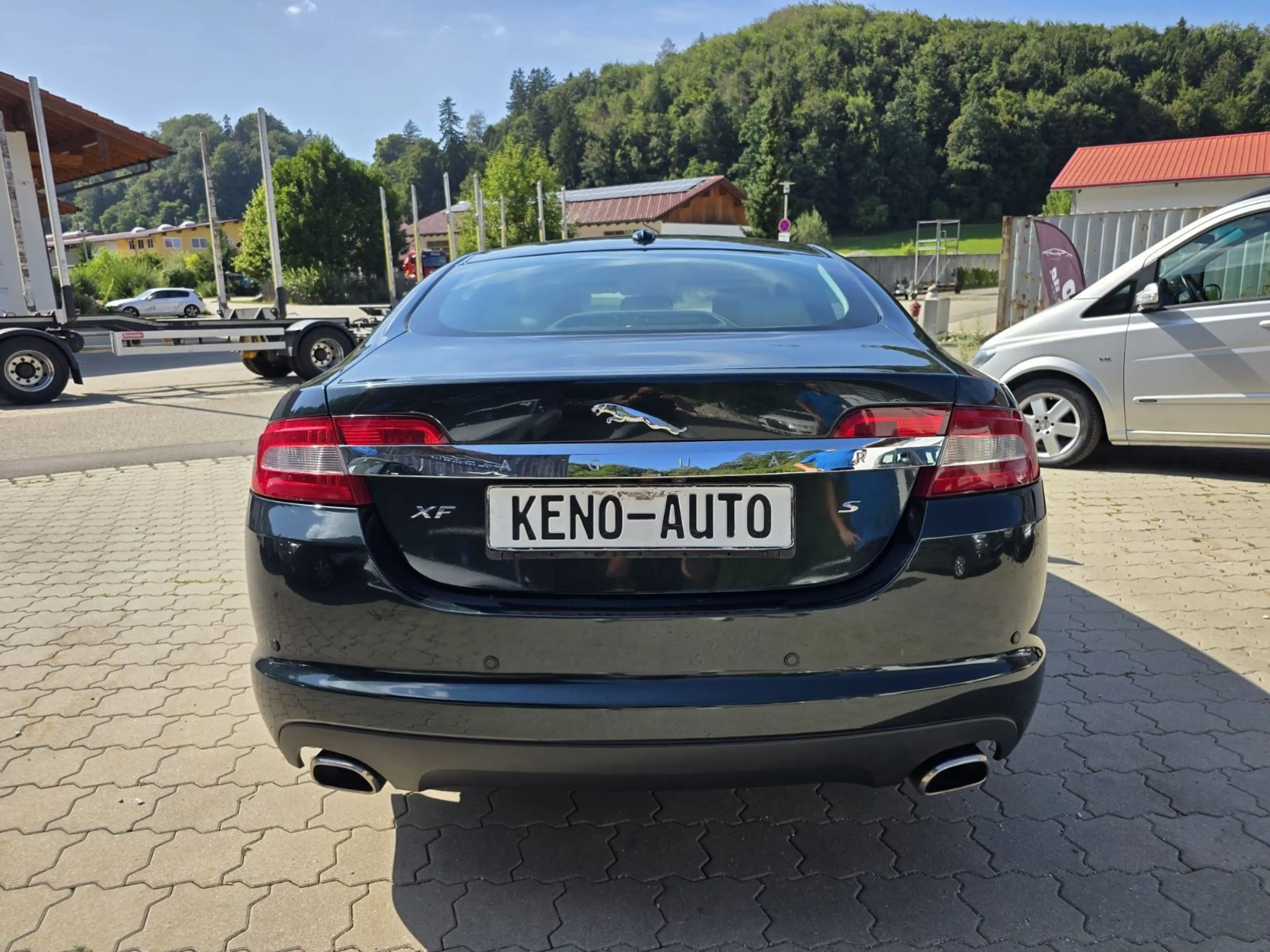 Jaguar XF 3.0 V6 Diesel S Luxury — photo 6