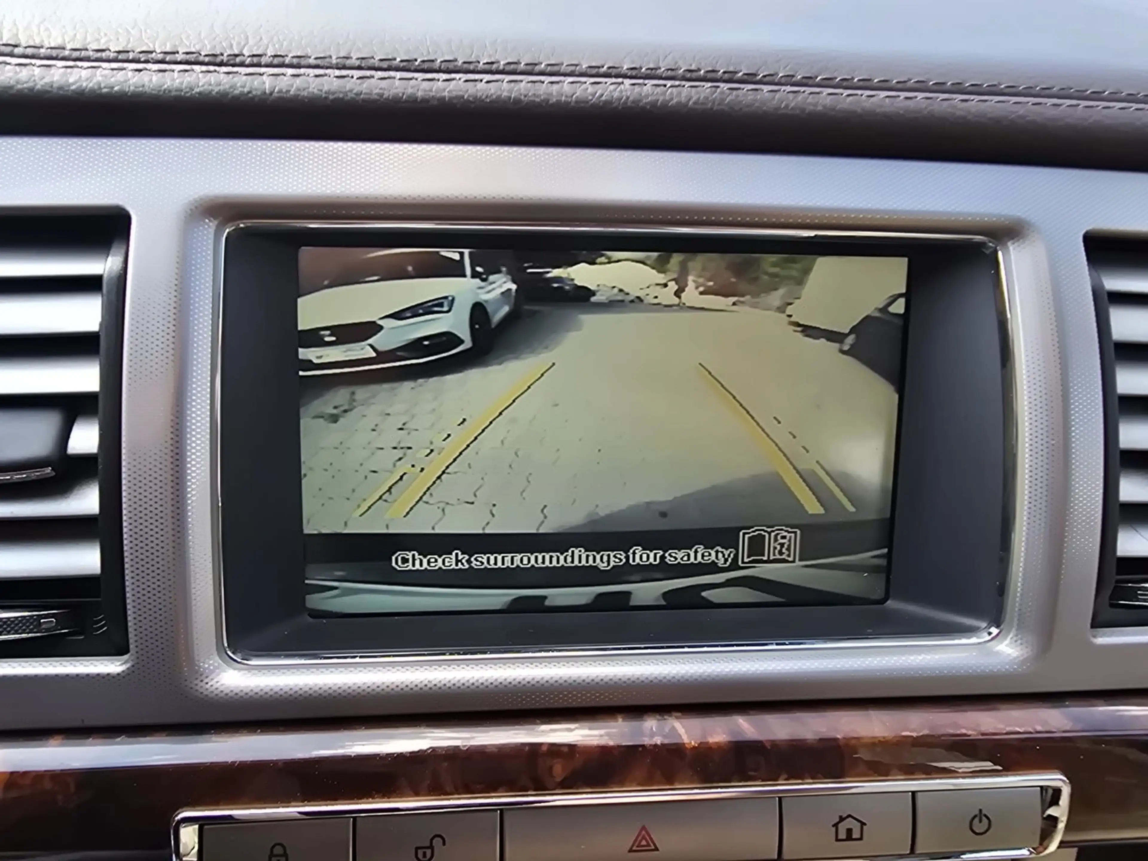 Jaguar XF 3.0 V6 Diesel S Luxury — photo 21