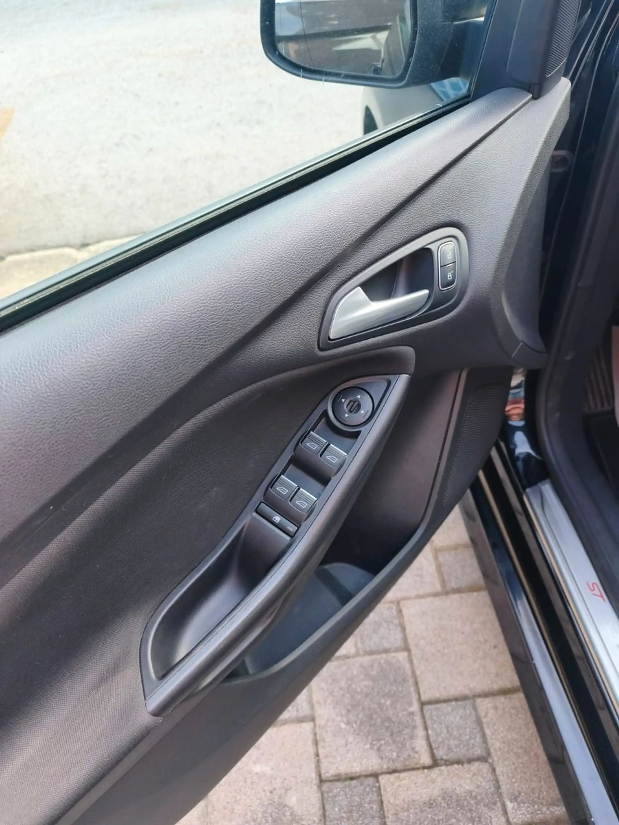 Ford Focus Lim. ST-Line,AHK,Navi, — photo 8