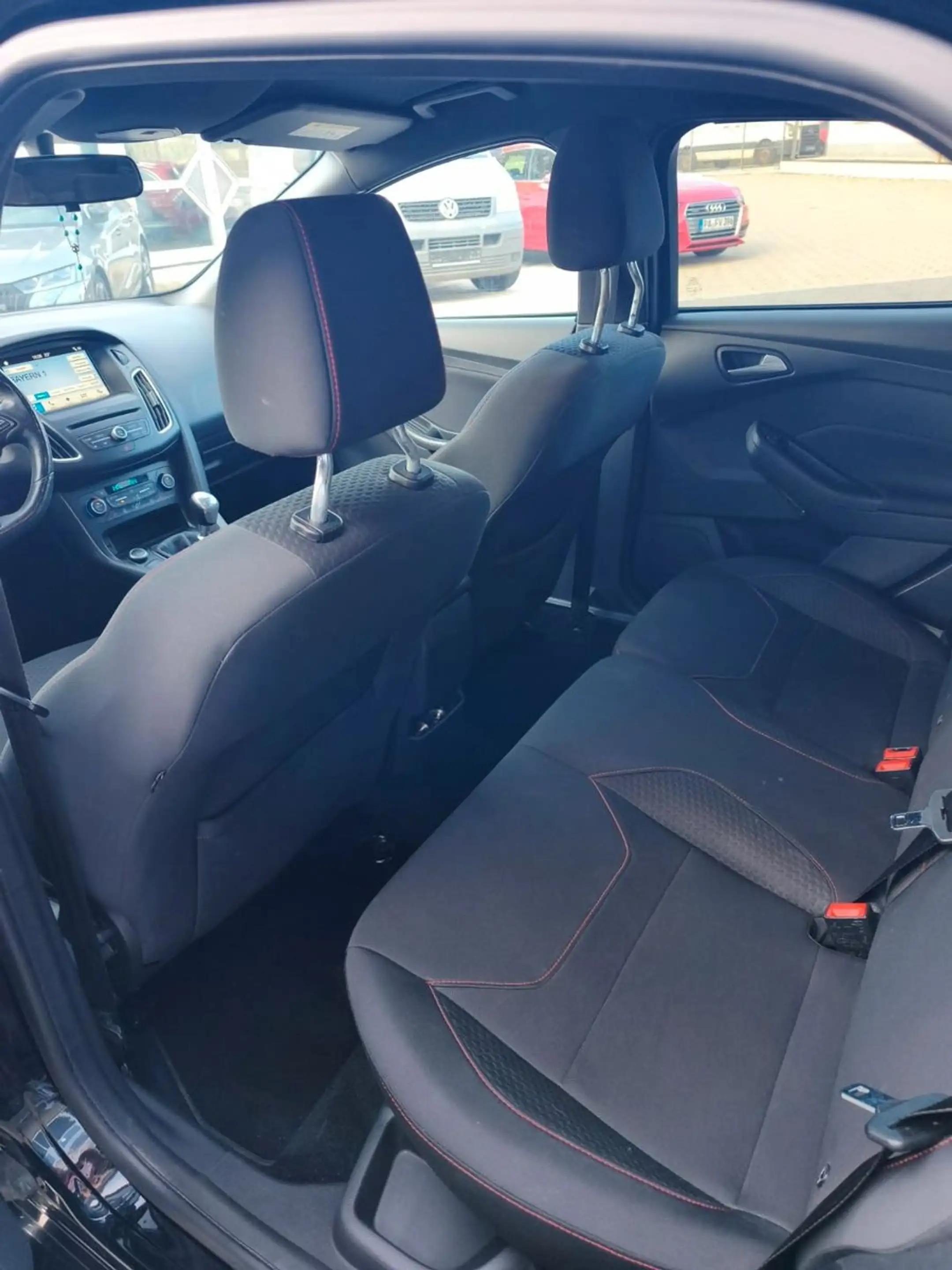 Ford Focus Lim. ST-Line,AHK,Navi, — photo 9