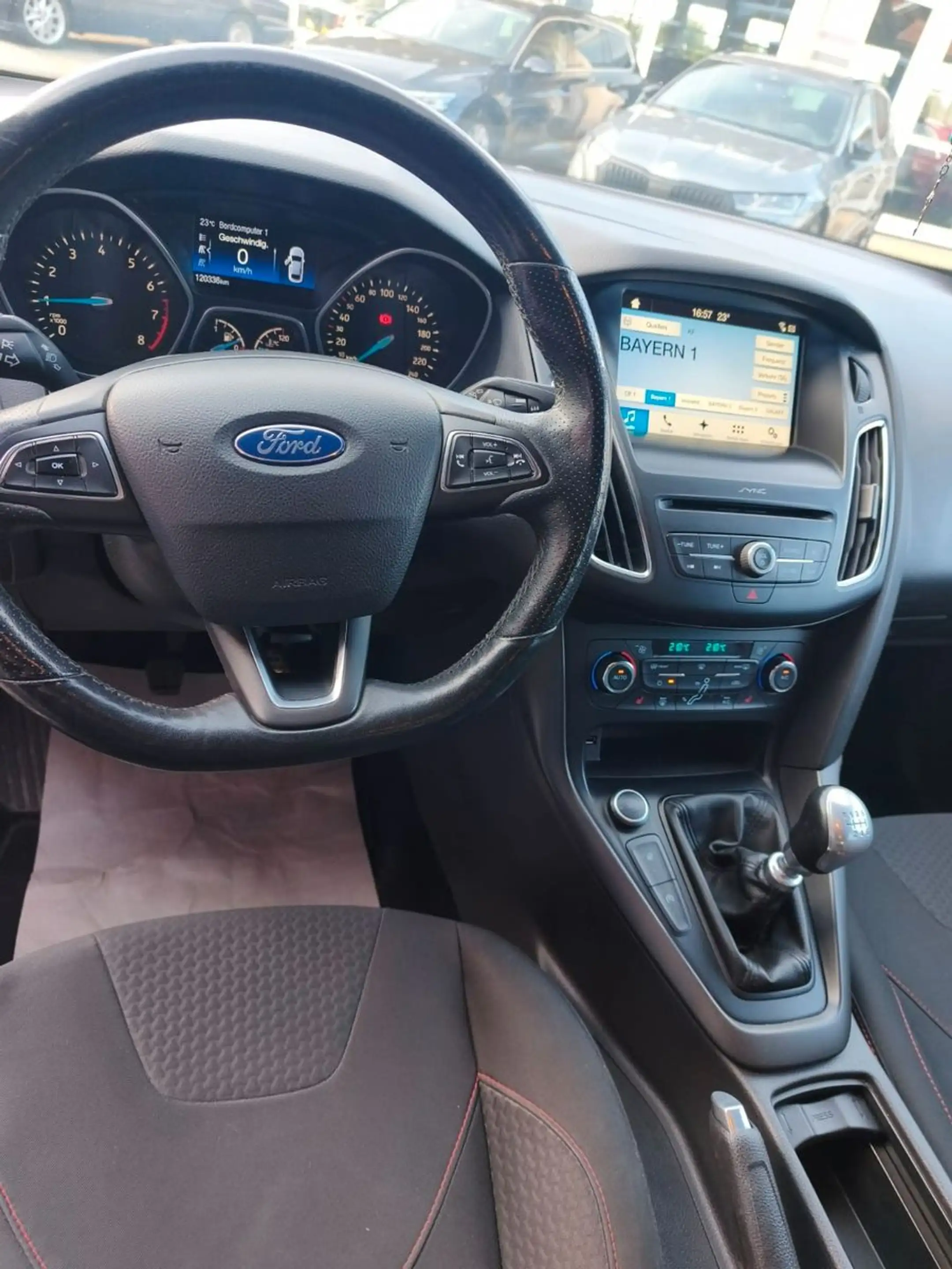 Ford Focus Lim. ST-Line,AHK,Navi, — photo 6