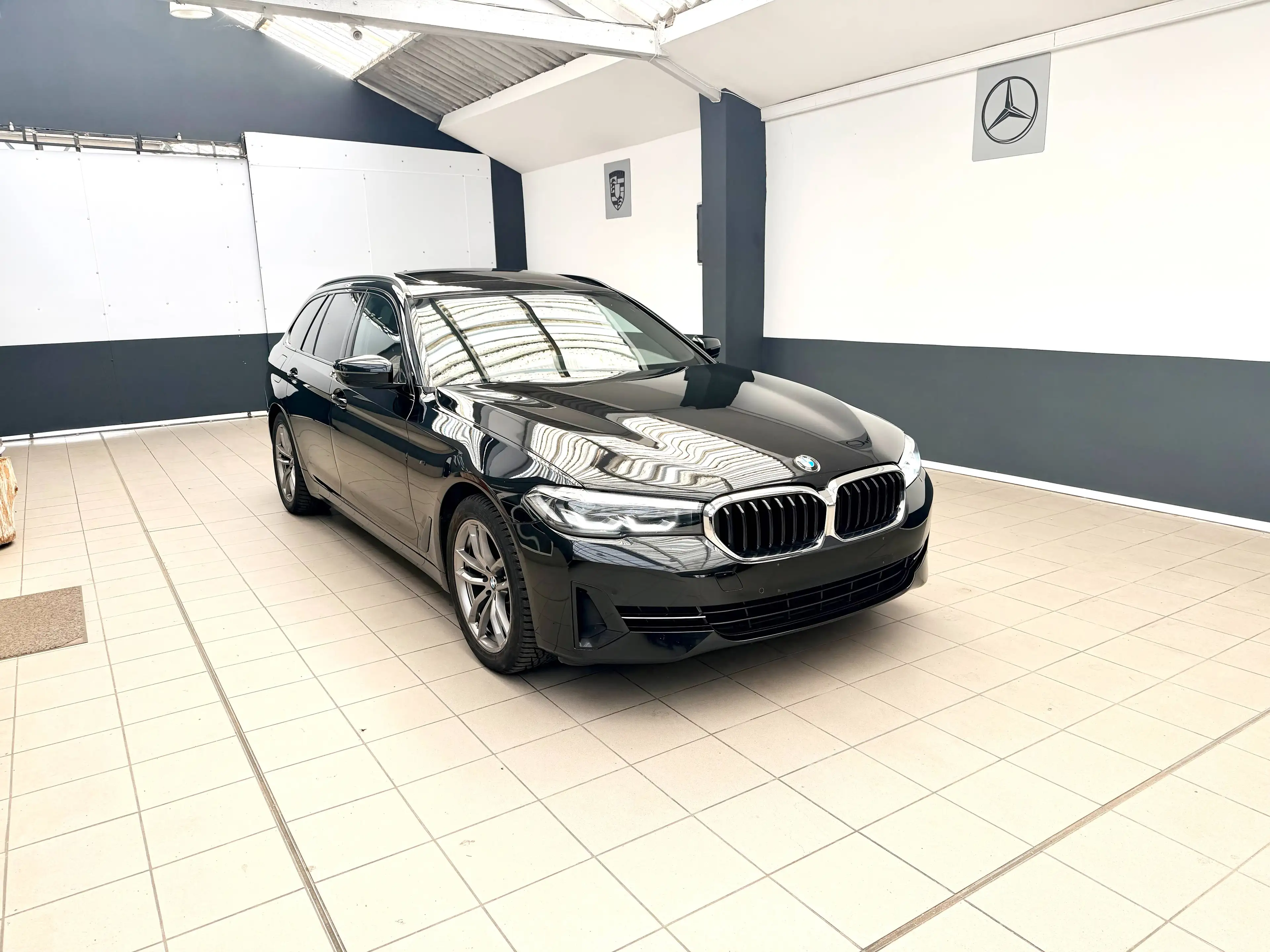 BMW 518 dA Touring MHEV Luxury Line "151.000 Km" Carnet Complet BMW Euro 6d — photo 2