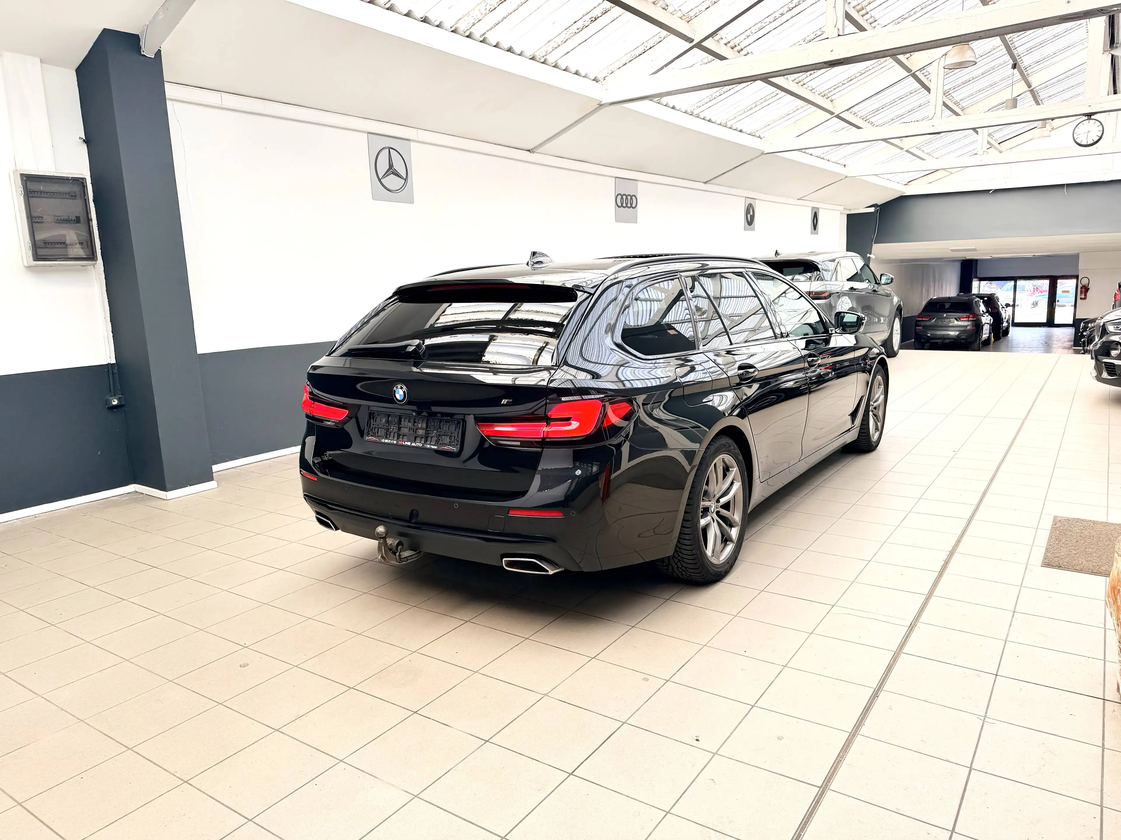 BMW 518 dA Touring MHEV Luxury Line "151.000 Km" Carnet Complet BMW Euro 6d — photo 4