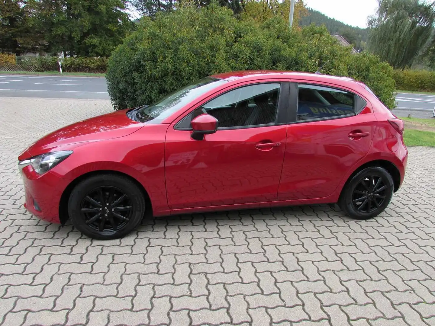 Mazda 2 SKYACTIVE-G 75 AL-PRIME Rouge - 2