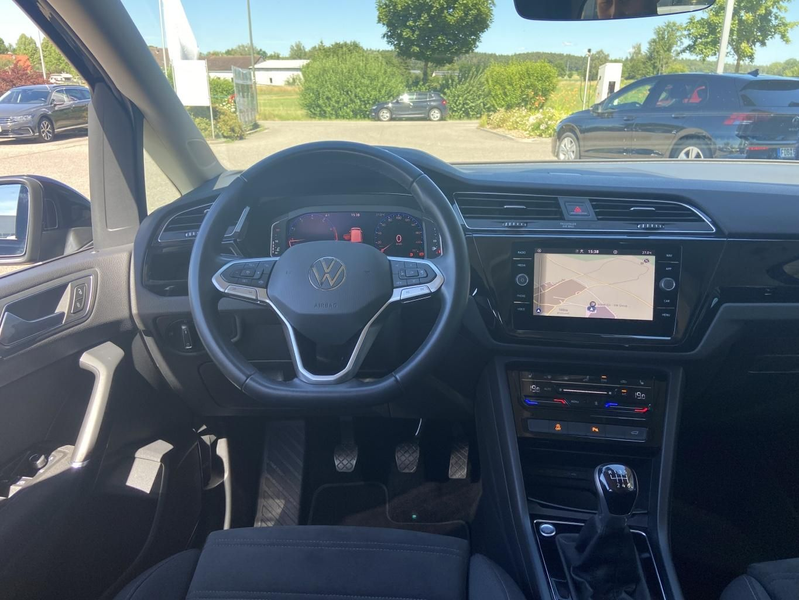 Volkswagen Touran 1.5 TSI HIGHLINE R-LINE AHK+STANDHEIZUNG+ — photo 11