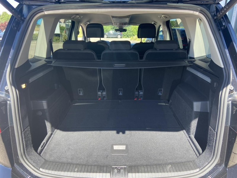 Volkswagen Touran 1.5 TSI HIGHLINE R-LINE AHK+STANDHEIZUNG+ — photo 13