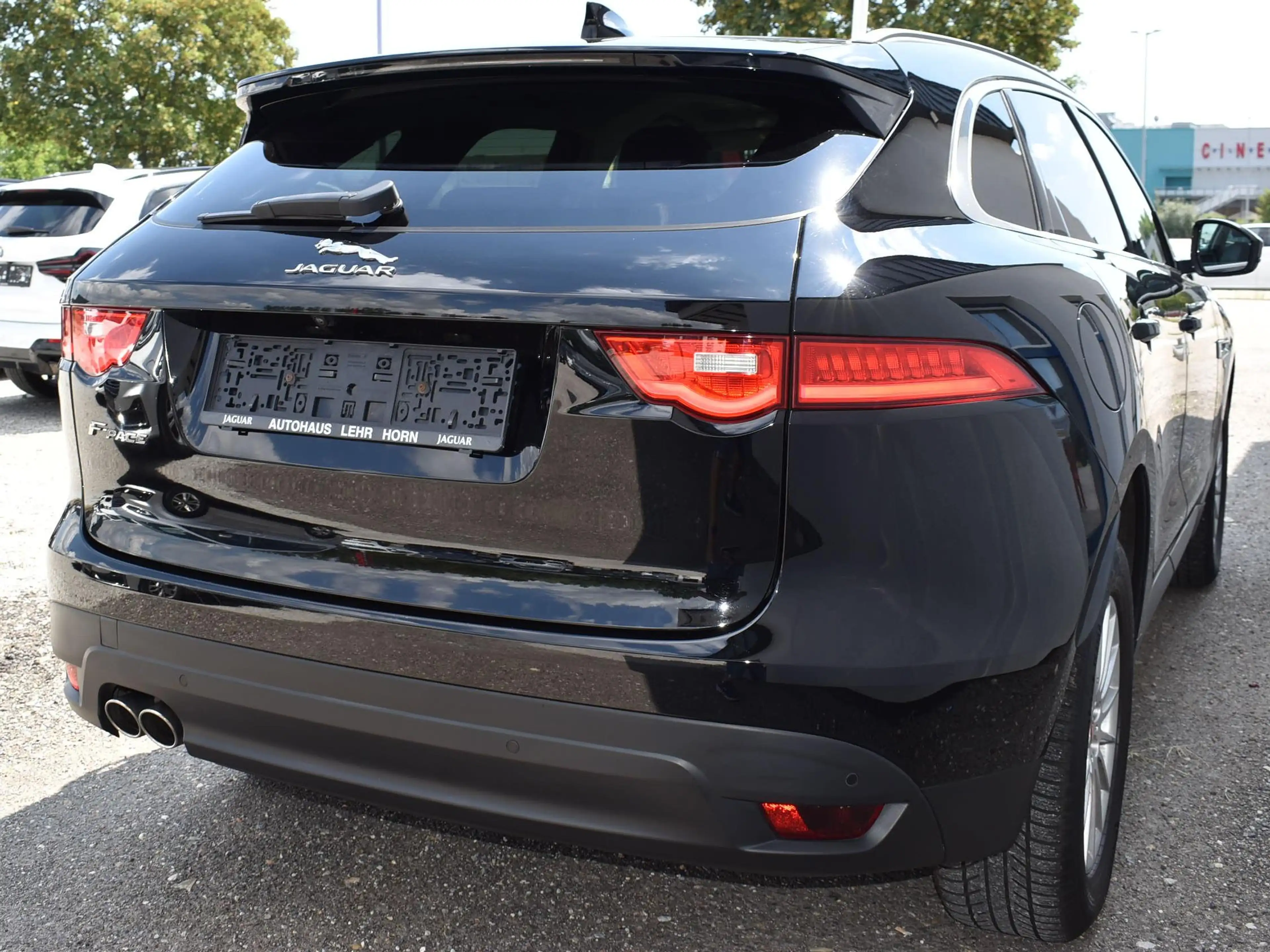 Jaguar F-Pace Prestige AWD — photo 4