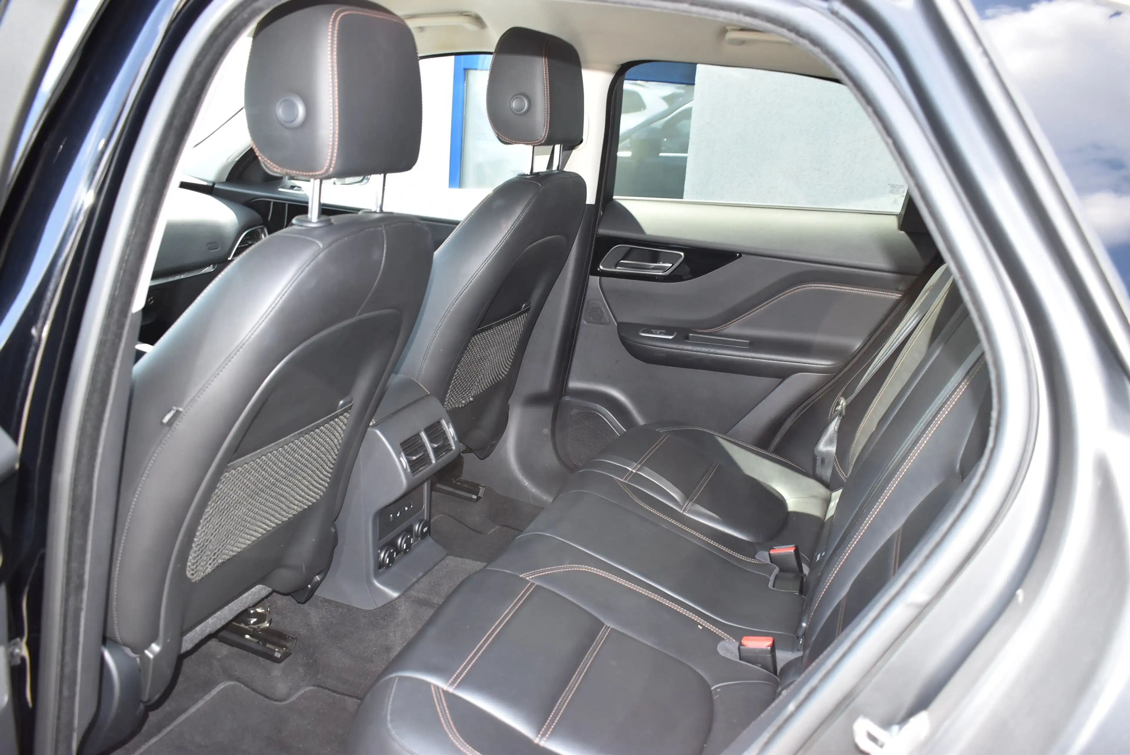 Jaguar F-Pace Prestige AWD — photo 6