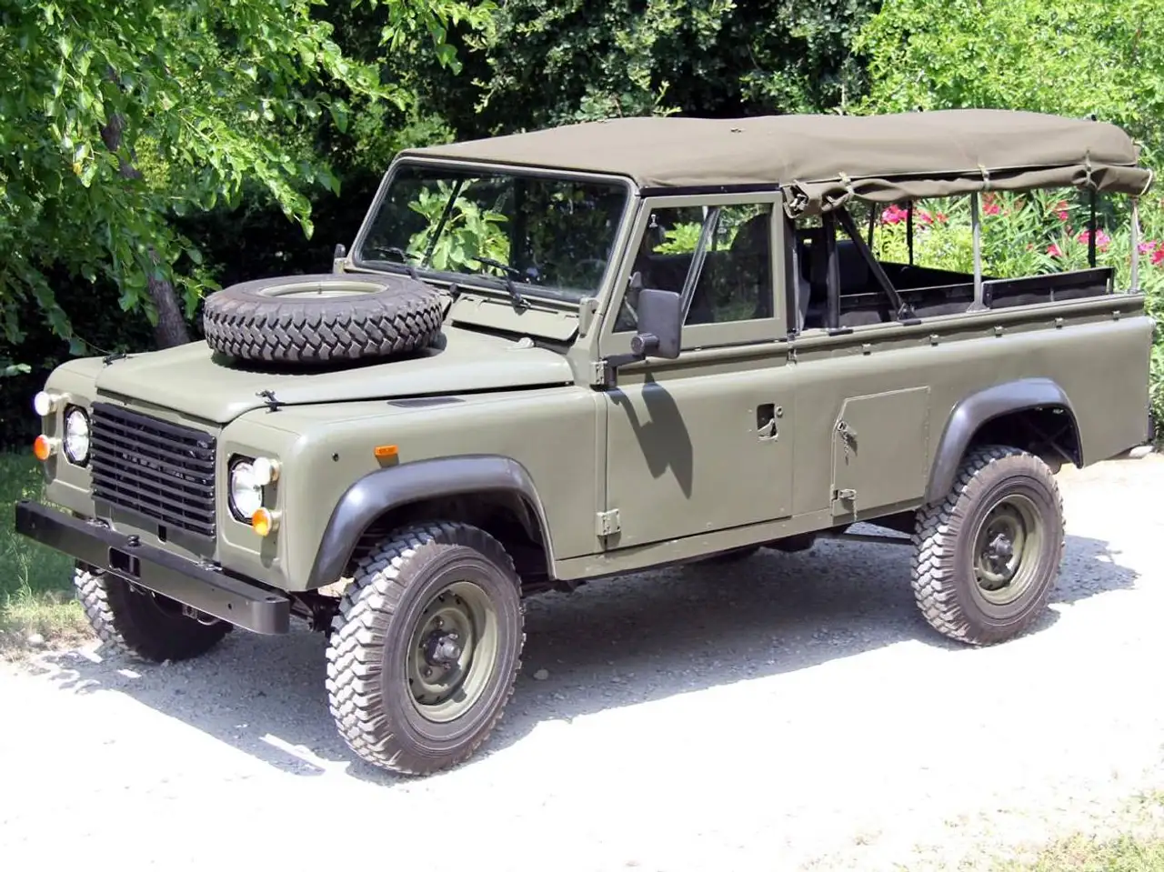 Land Rover Defender 110 3.5 V8 Benzina, foto 1