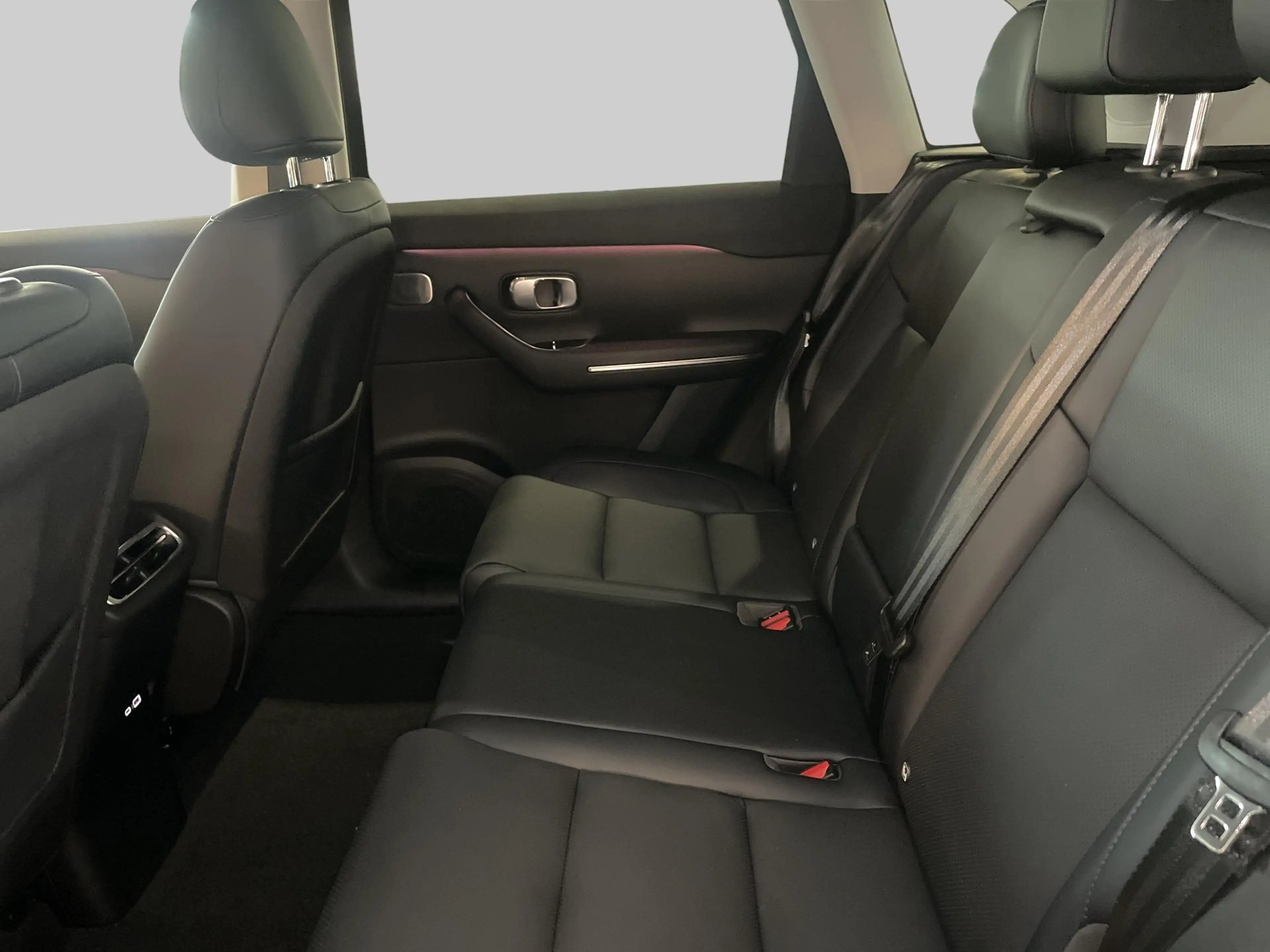 Leapmotor C10 Design Pro 69.9 kWh — photo 6