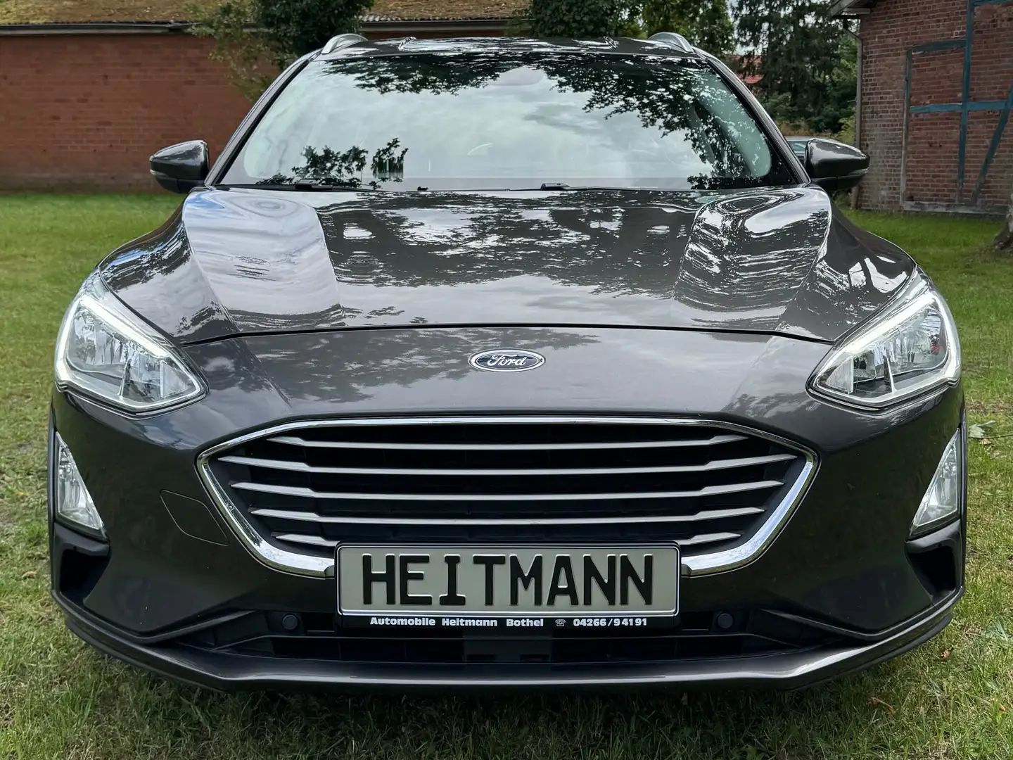 Ford Focus Cool & Connect Gris - 1