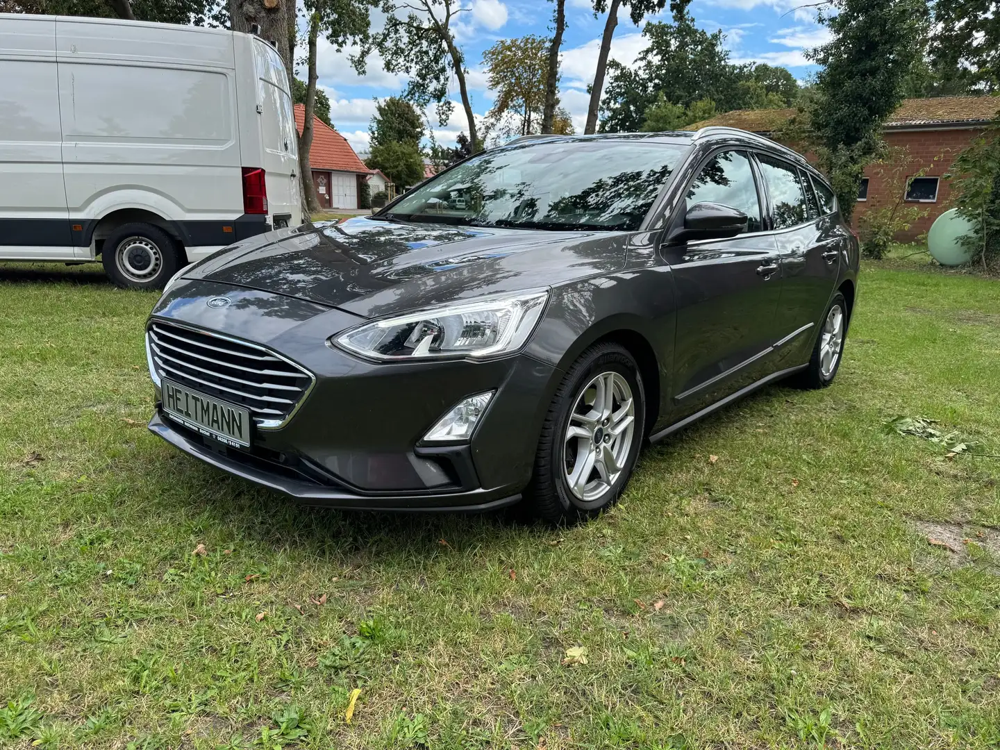 Ford Focus Cool & Connect Gris - 2