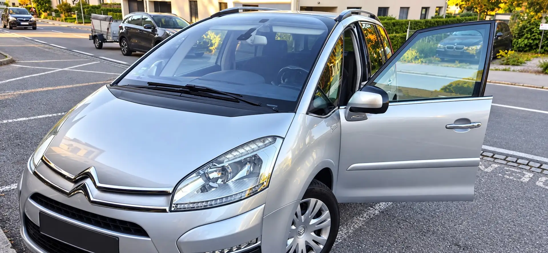 Citroen Grand C4 Picasso 1.6 HDi FAP Style - 1