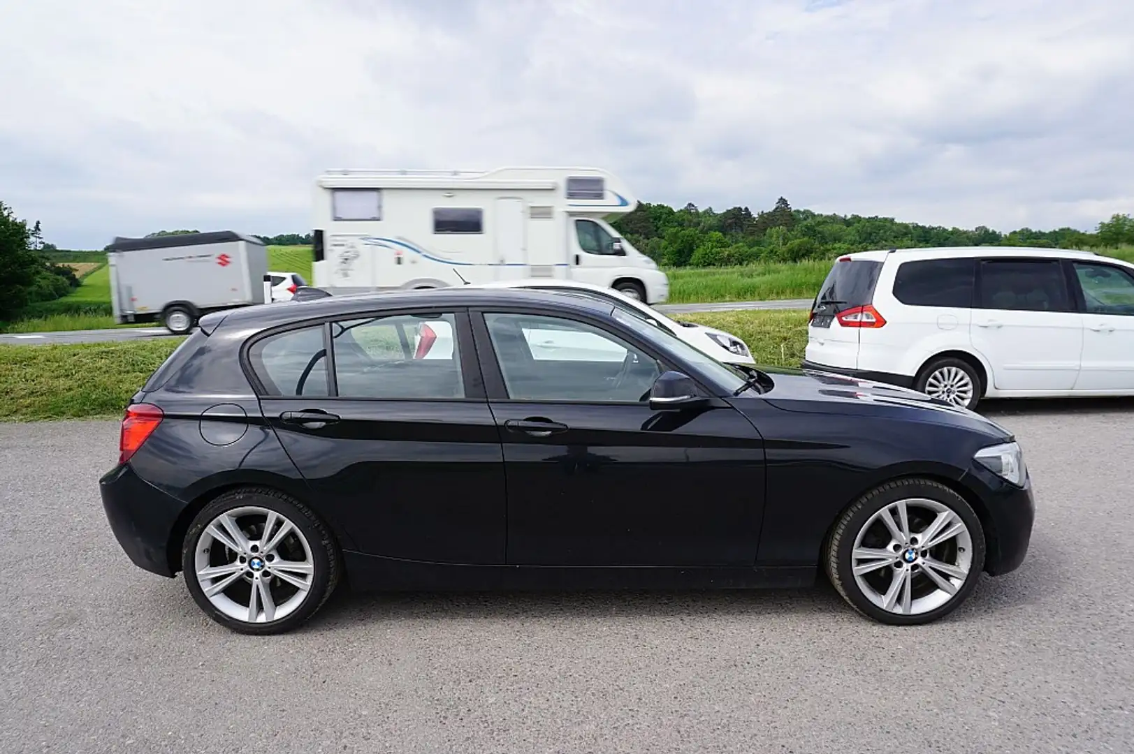 BMW 118 1er-Reihe Diesel Allrad (F20)  xDrive Schwarz - 2