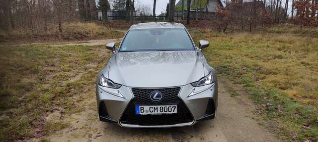 Lexus IS 300 300h F SPORT