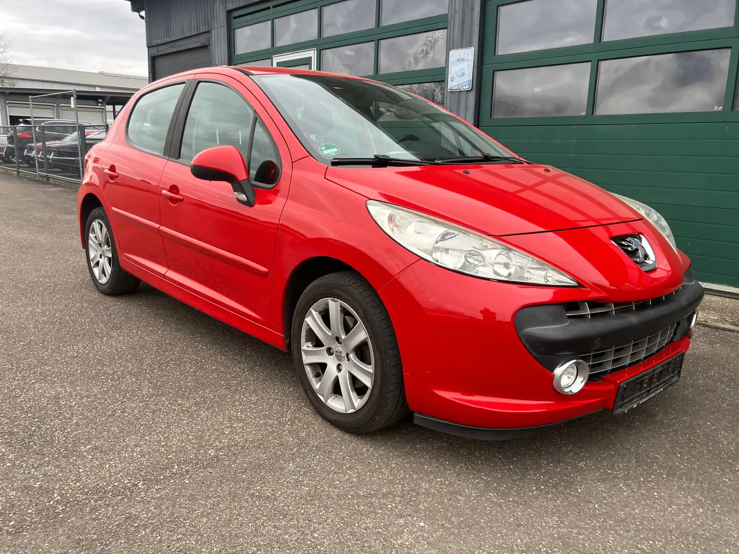 Peugeot 207 1.6 Sport Automatik Sportsitze Klima 8-fach Rot - 1