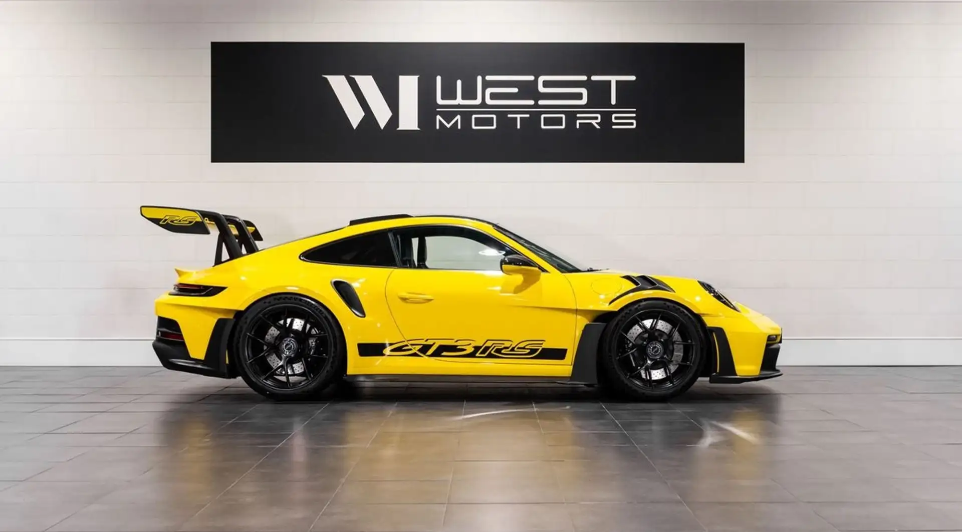 포르쉐 911 GT3 RS 2023 옐로 사진 3