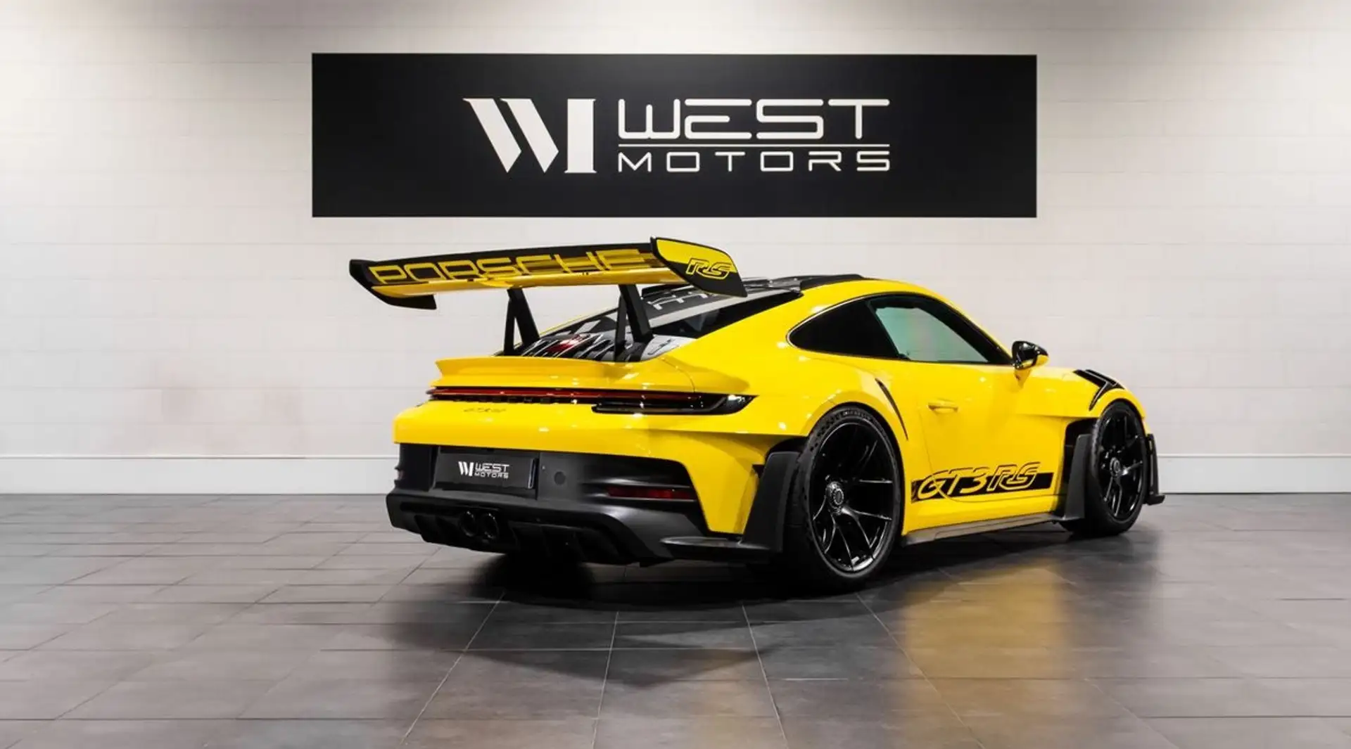 포르쉐 911 GT3 RS 2023 옐로 사진 4