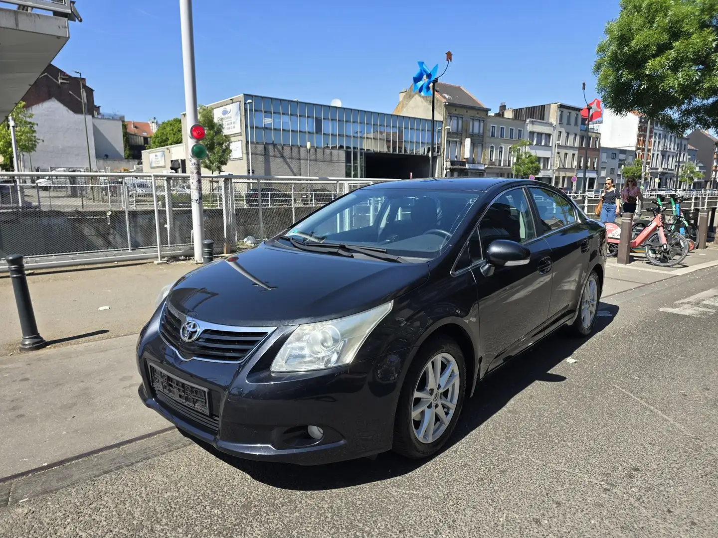 Toyota Avensis 2.0i Premium Multidrive S((EXPORT AFRICA MERCI)) - 2
