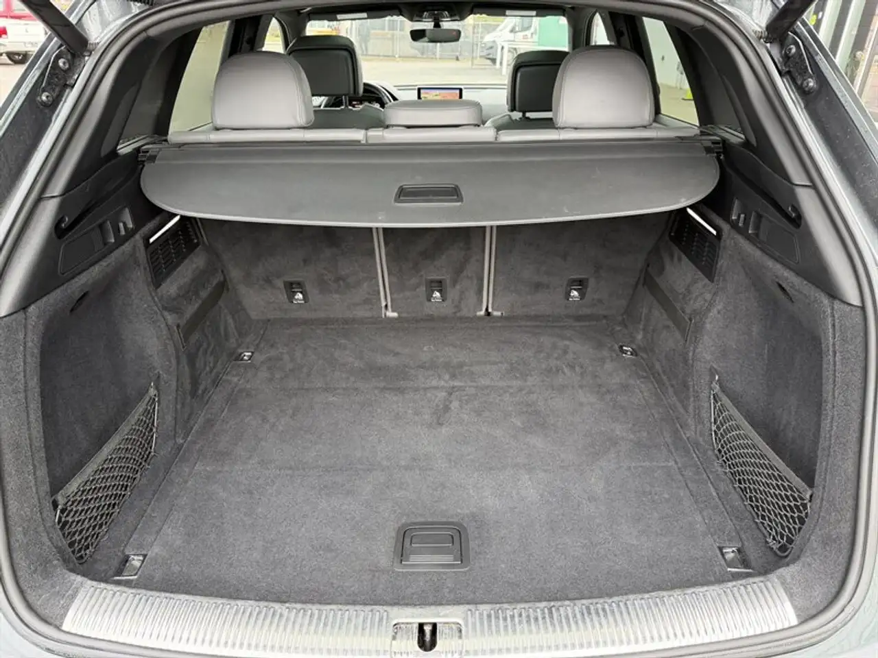 Audi SQ5 снимка Audi SQ5
