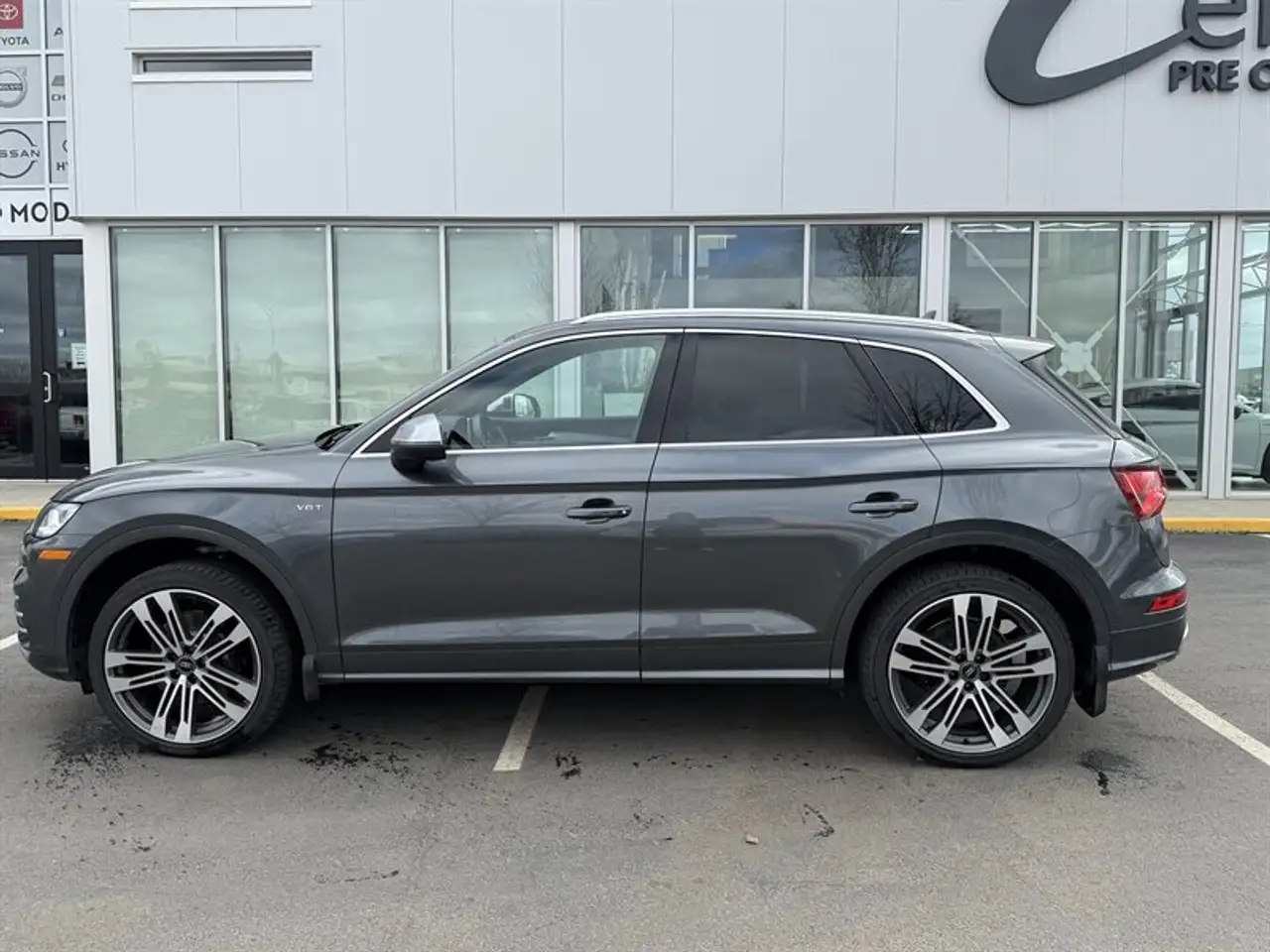 Audi SQ5 снимка Audi SQ5