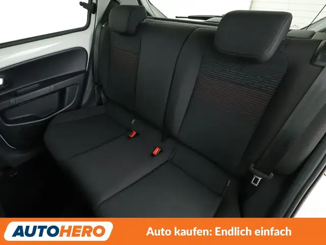 Volkswagen up! view 14