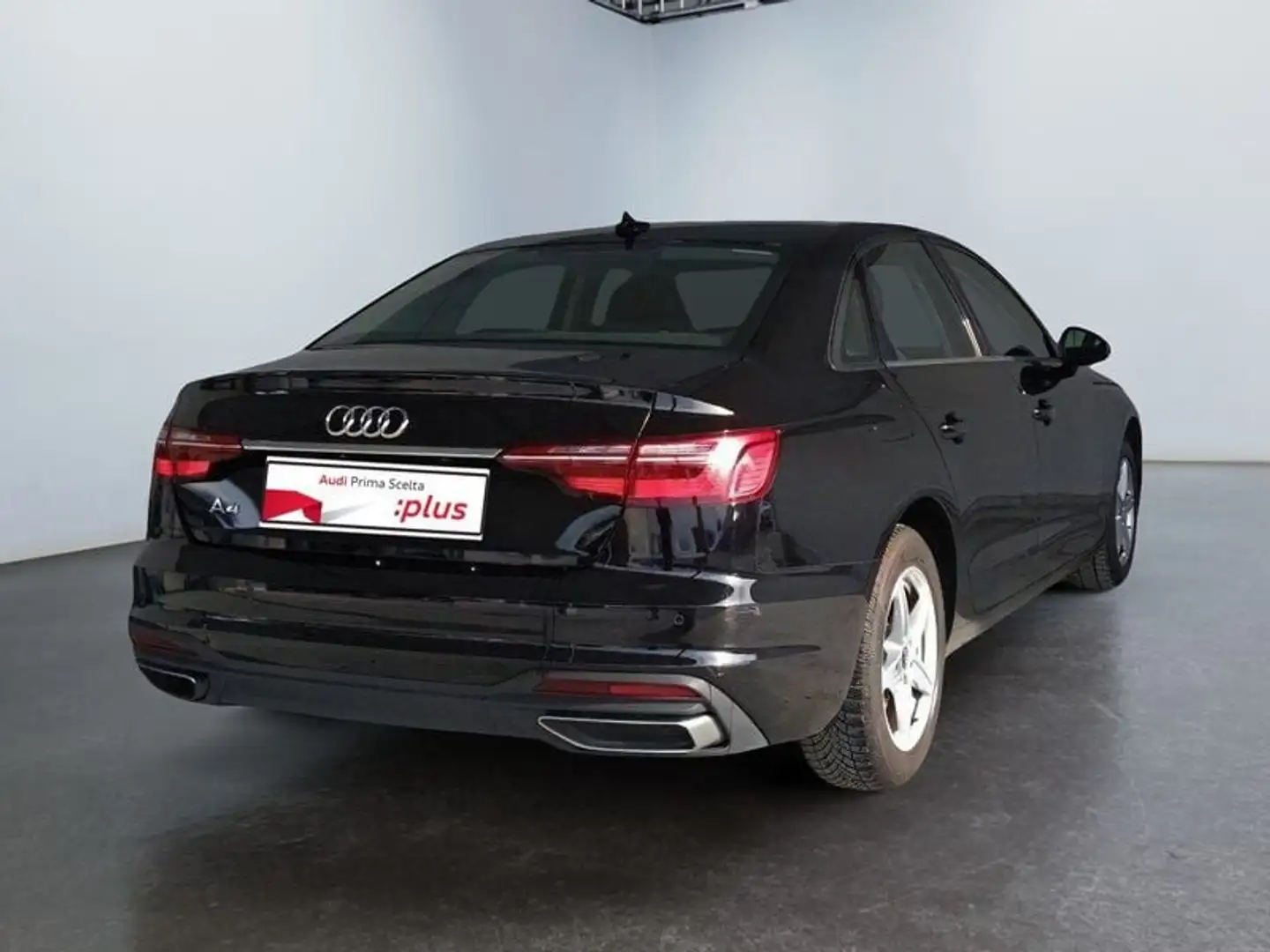 Audi A4 5ª serie 30 TDI/136 CV S tronic Business Nero - 2
