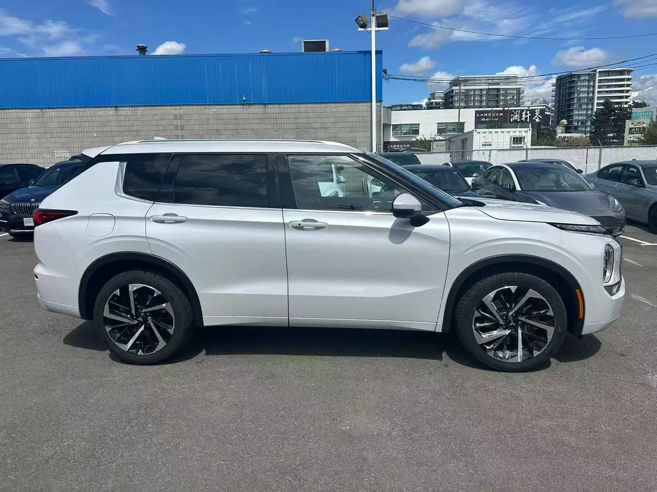 Mitsubishi Outlander снимка Mitsubishi Outlander
