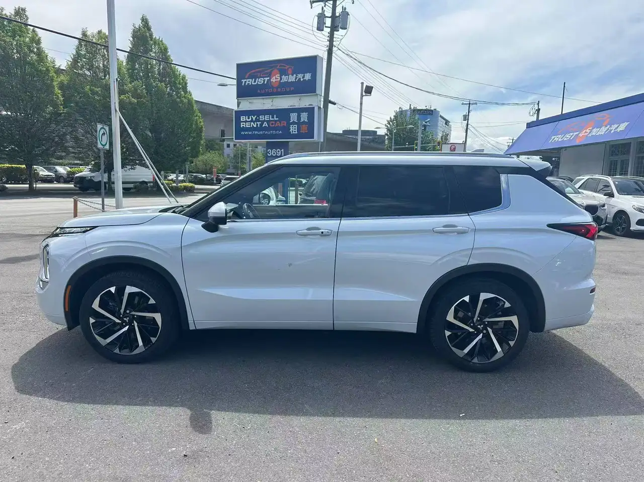 Mitsubishi Outlander снимка Mitsubishi Outlander