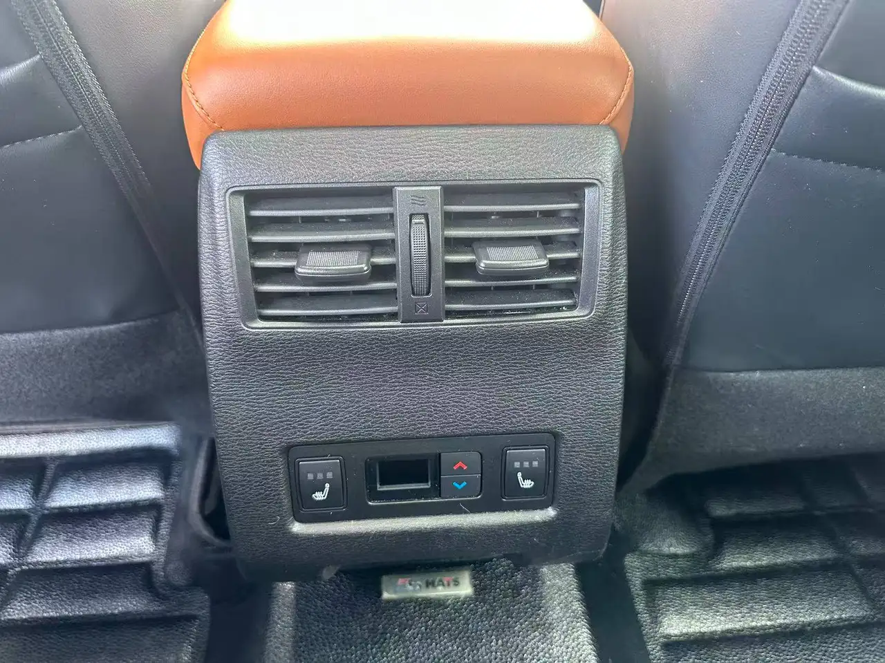 Mitsubishi Outlander снимка Mitsubishi Outlander