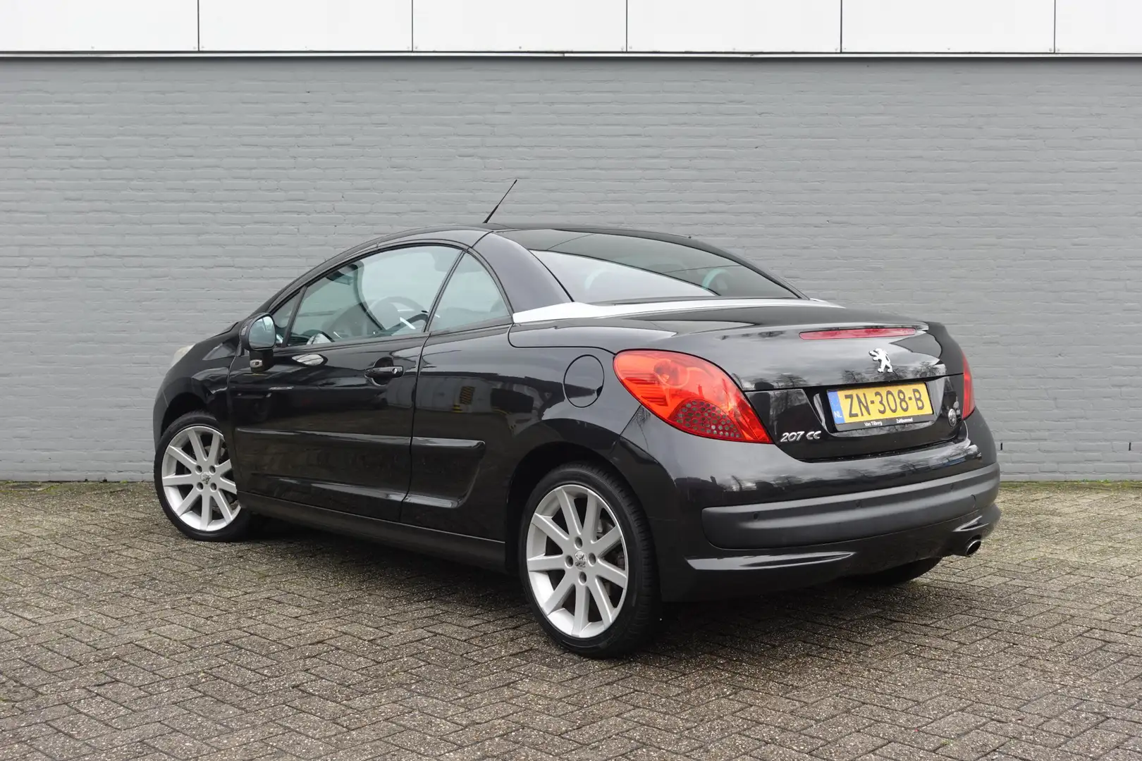 Peugeot 207 CC 1.6 VTi Roland Garros LEDER | CLIMA | WINDSCHER Zwart - 2