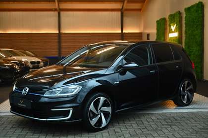 Volkswagen e-Golf - 35,8kwh - Leer - Keyless Entry - Stoelverwarming