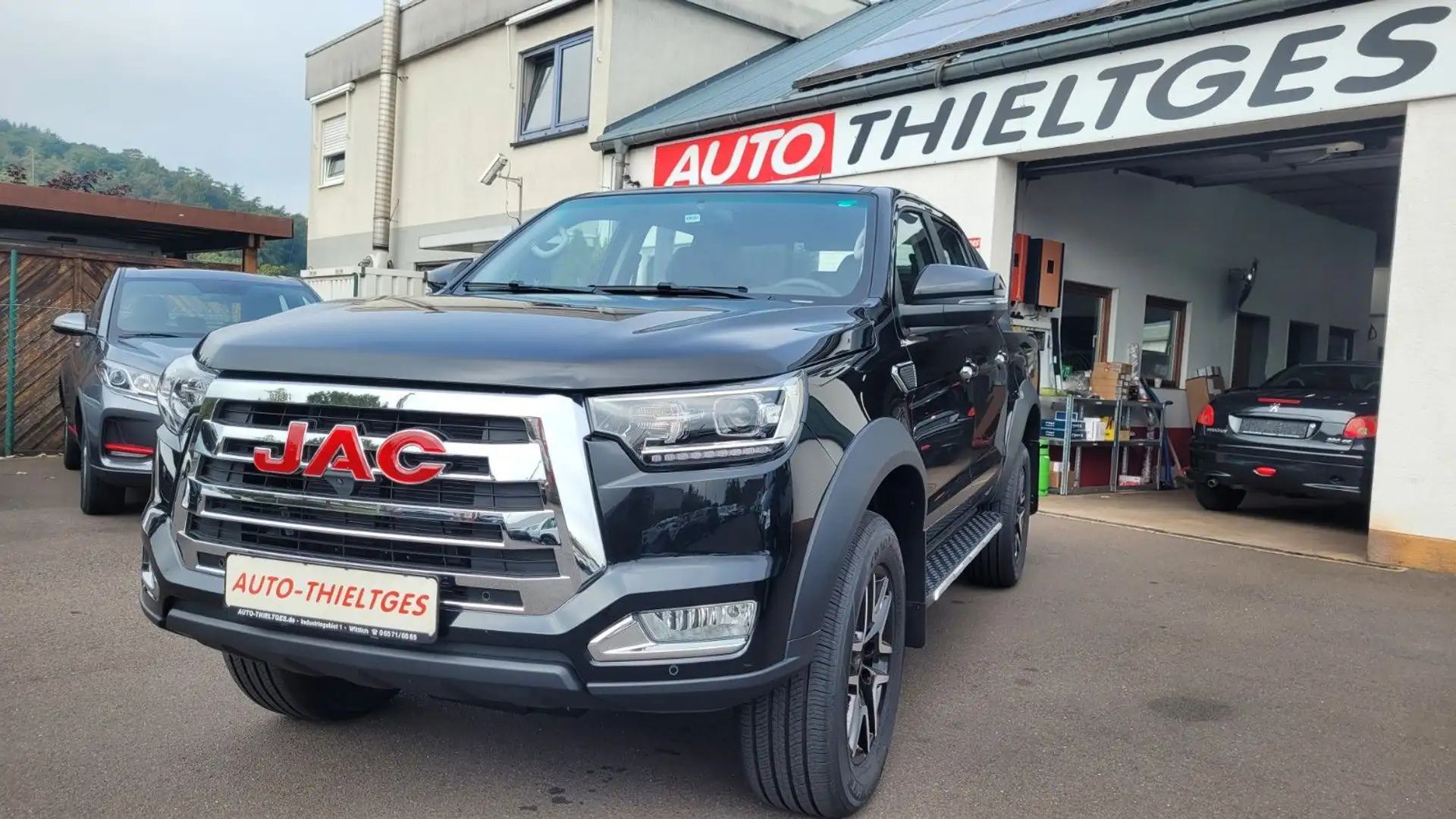 JAC 8 Pro JAC T8 mit AHK. 3T. 4 WD Noir - 2