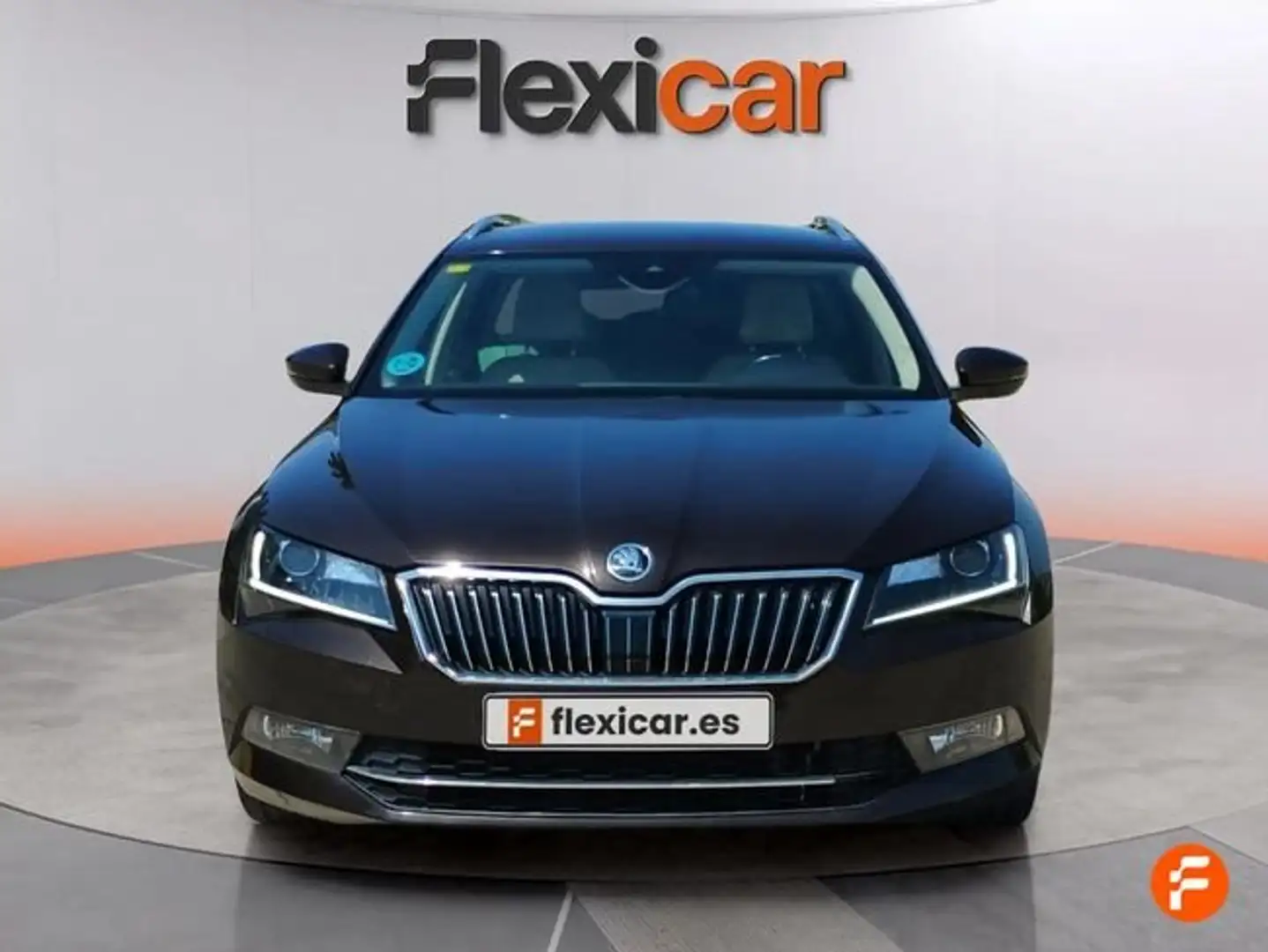 Skoda Superb Combi 2.0 TDI 110kw (150cv) DSG SportLin Marrón - 2