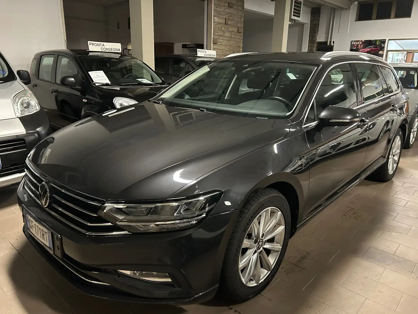 Volkswagen Passat Variant 2.0 tdi Business 122cv dsg Grigio - 1